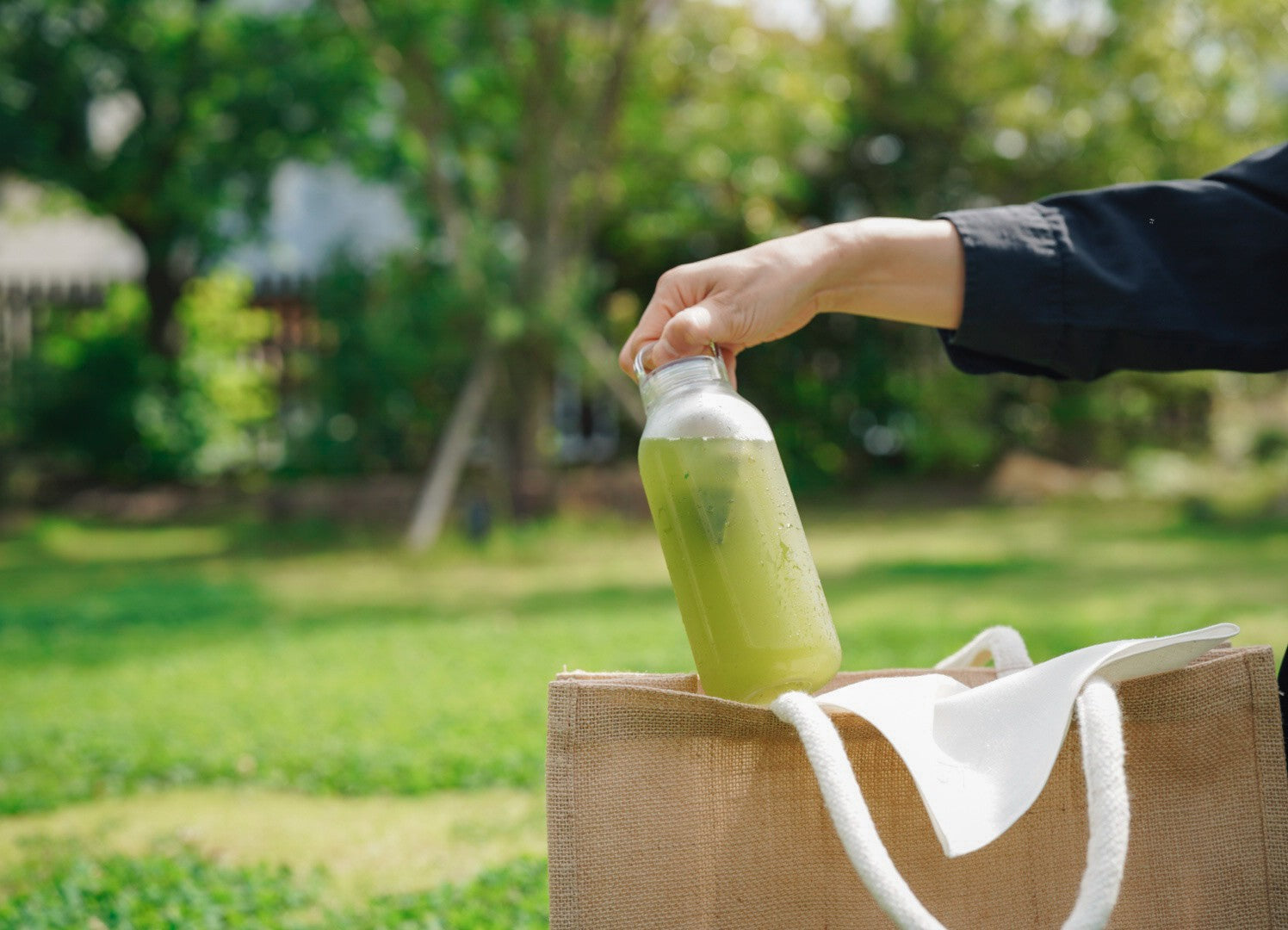 水を注ぐだけ。手軽に楽しむ水出し茶