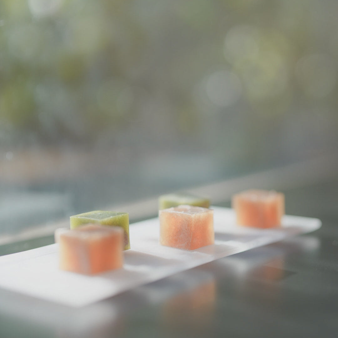 お茶時間を彩る琥珀糖　－季節の香りを閉じ込めてー