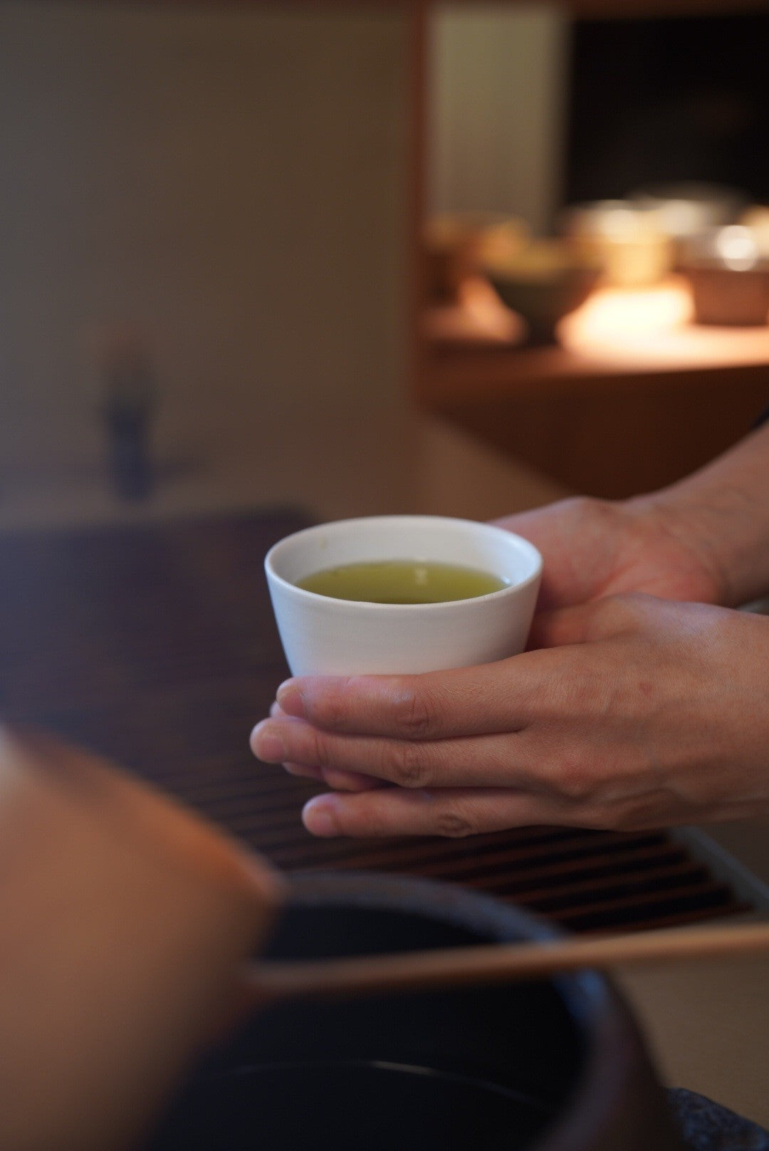 手の平に伝わる温もり。有機深蒸し煎茶